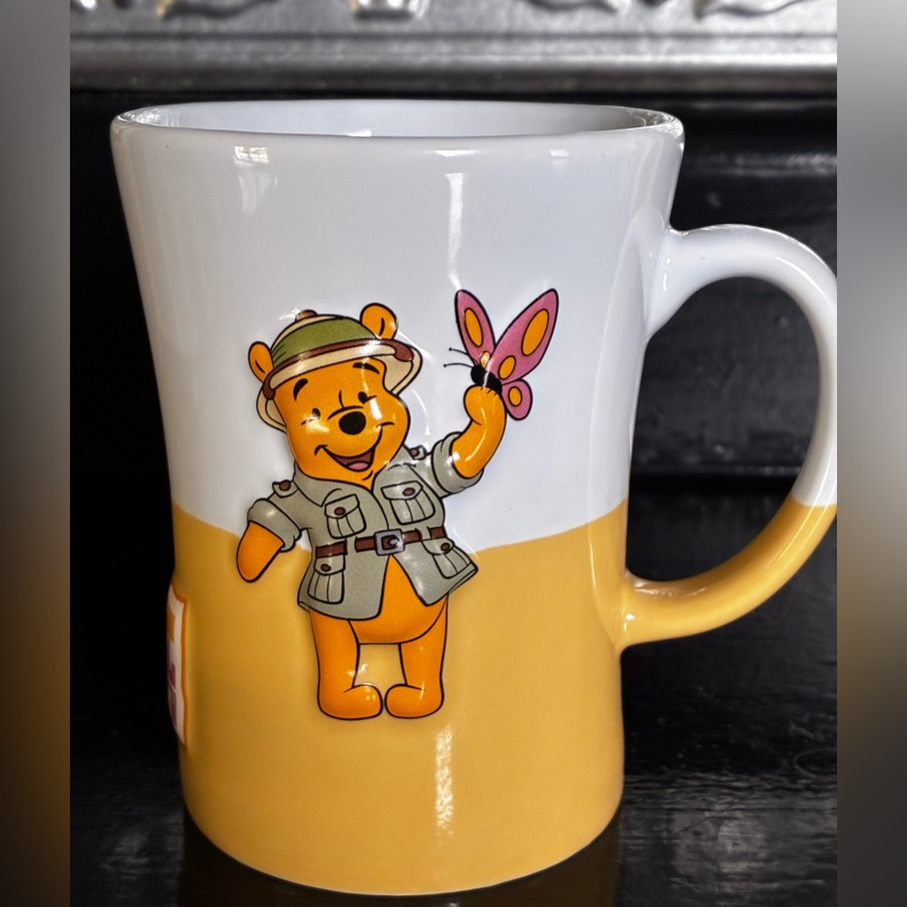 Disney World Animal Kingdom Raised Winnie The Pooh Safari Mug Rare